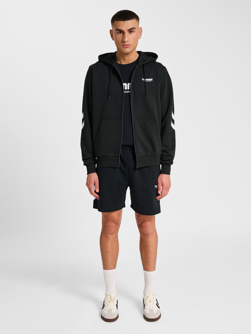 hmlLEGACY 2.0 ZIP HOODIE, BLACK, model
