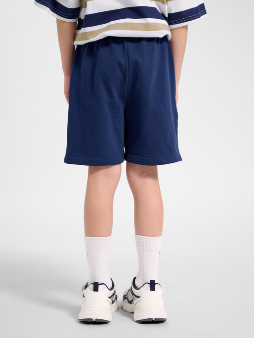 hmlJR JUMP BOXY SWEAT SHORTS, MEDIEVAL BLUE, model