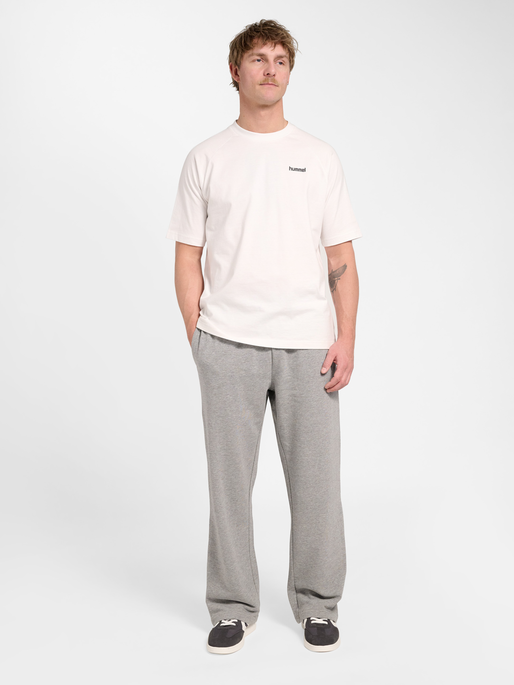 hmlKEEPER GRAPHIC T-SHIRT S/S, WHITE/RED, model