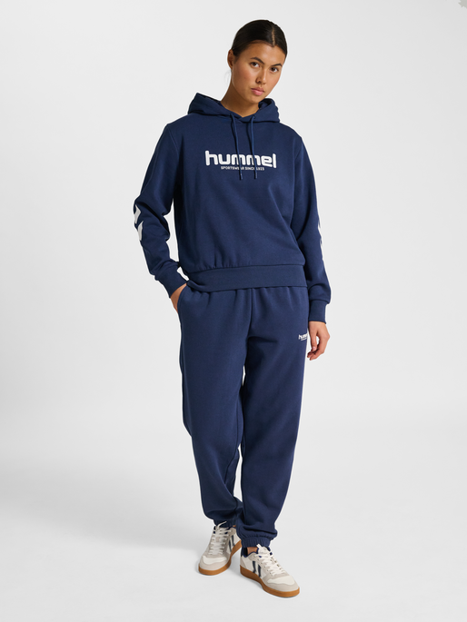 hmlLEGACY 2.0 W HOODIE, DRESS BLUES, model
