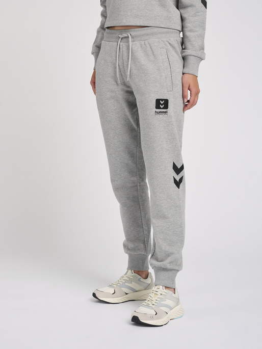 hmlLGC ALULA REGULAR PANTS, 2006, model
