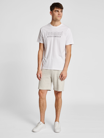 hmlLGC JOEL T-SHIRT, WHITE, model