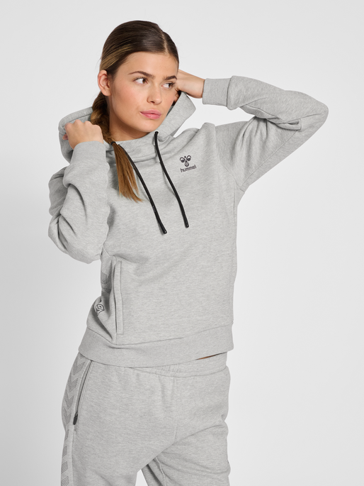 hmlOFFGRID HOODIE WO, 1960, model