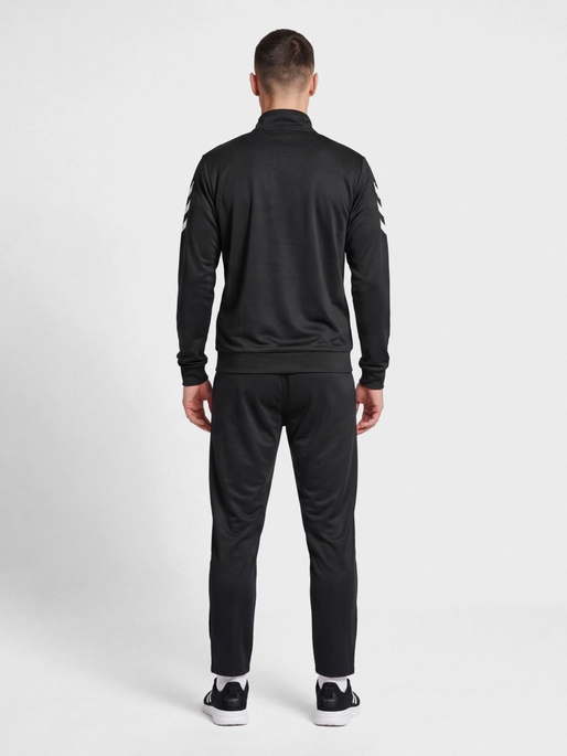 hmlLOGO SUIT, BLACK, model