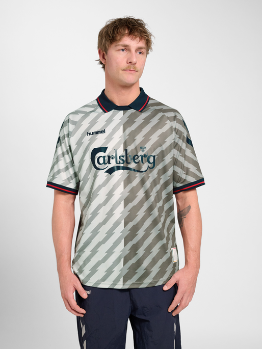 hmlWORLD 26 SOCCER JERSEY, LUNAR ROCK, model