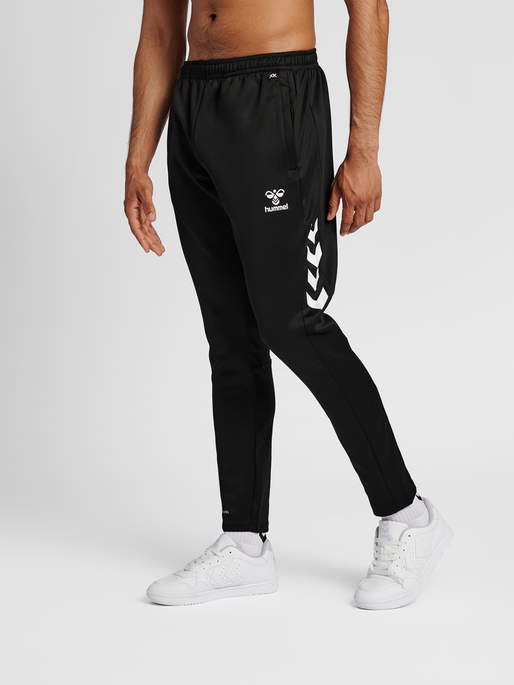 hmlCORE XK TRAINING POLY PANTS, BLACK, model