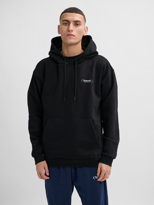 hmlFELIX LOOSE HOODIE, BLACK, model