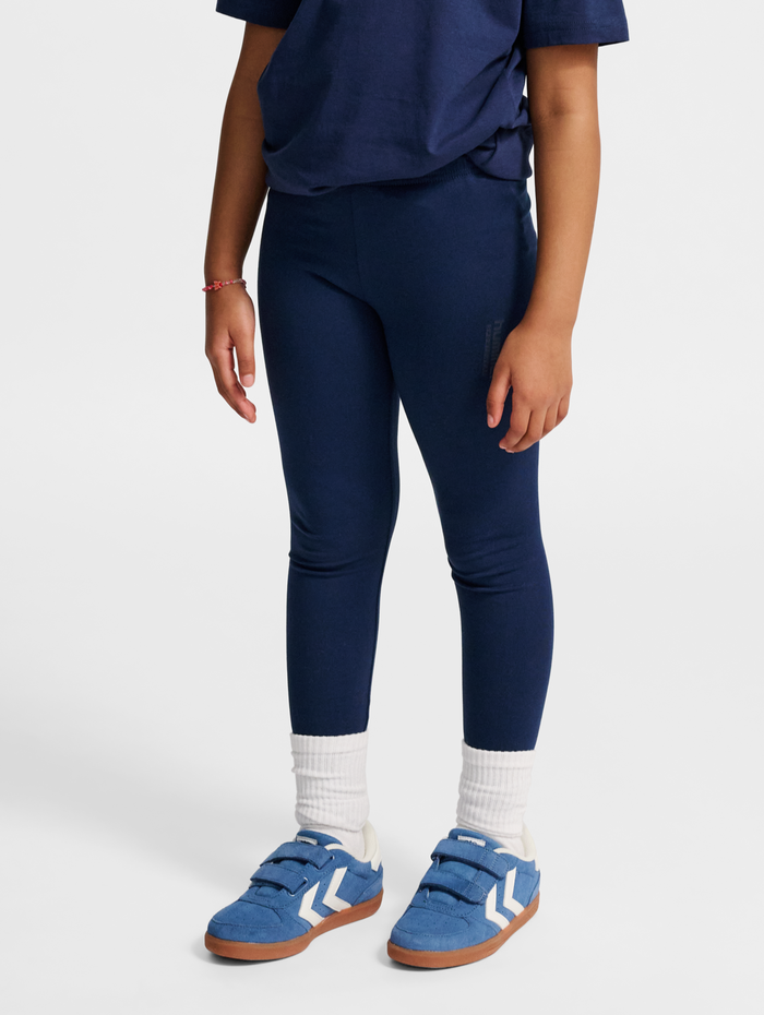 hmlJR BASE TIGHTS, DRESS BLUES, model