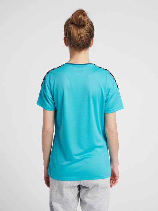 hmlAUTHENTIC POLY JERSEY WOMAN S/S, BLUEBIRD, model