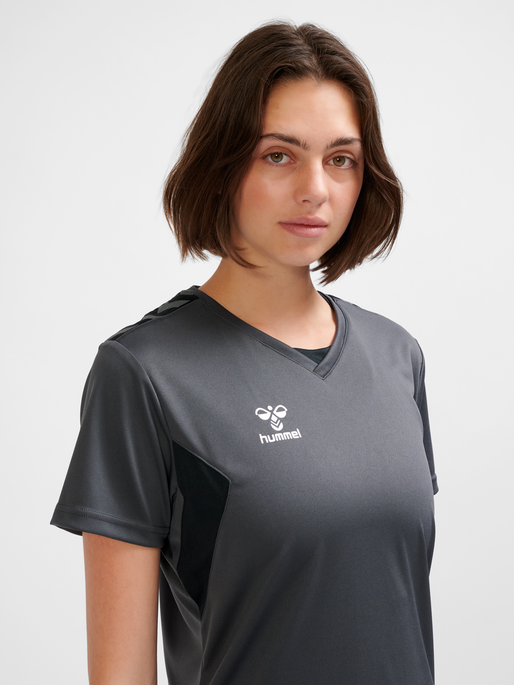 hmlAUTHENTIC PL JERSEY S/S WOMAN, ASPHALT, model