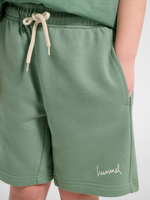 hmlJR SUMMER SWEAT SHORTS, GREEN BAY, model