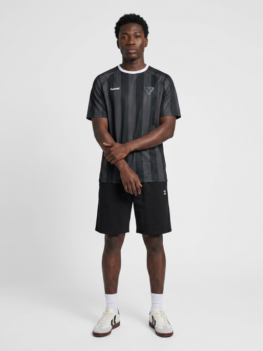 hmlKICK OFF JERSEY S/S, BLACK, model