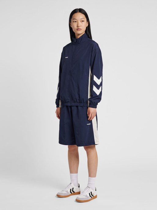 hmlI-D RIPSTOP TRACK JACKET, NIGHT SKY, model