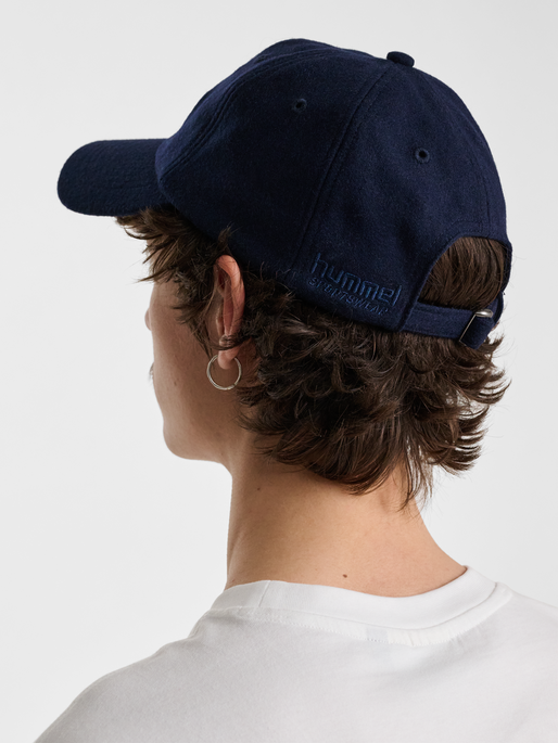 hmlBASEBALL CAP SW, DRESS BLUES, model