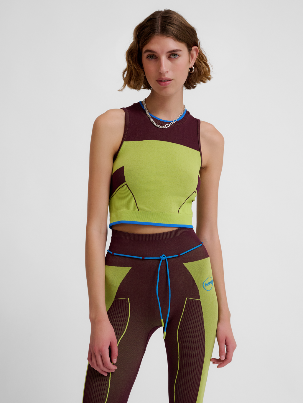 hmlSEAMLESS TOP, LETTUCE GREEN, model