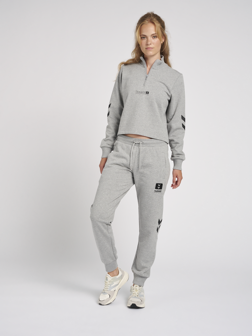 hmlLGC ALULA REGULAR PANTS, 2006, model