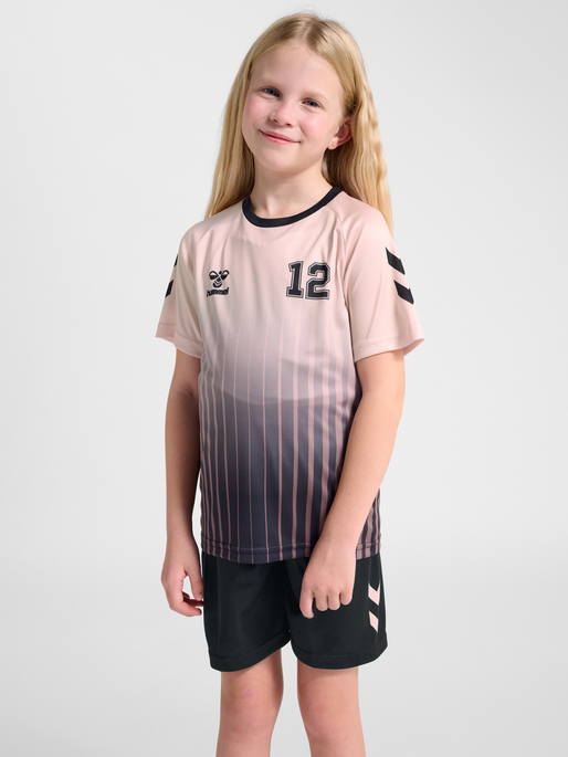 hmlSHIMMER SET, PALE LILAC, model