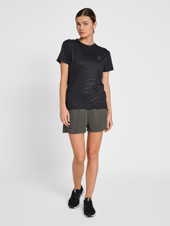 hmlONGRID POLY SHORTS WO, FORGED IRON, model