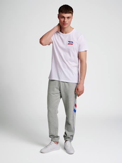 hmlIC DURBAN REGULAR PANTS, GREY MELANGE, model