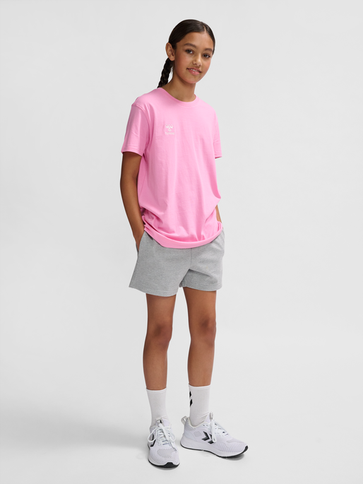 hmlGO 2.0 SWEATSHORTS KIDS, GREY MELANGE, model