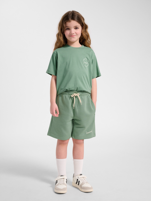 hmlJR SUMMER SWEAT SHORTS, GREEN BAY, model