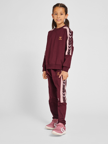 hmlAUDREY PANTS, WINDSOR WINE, model