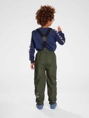 hmlMONSUN TEX SHELL PANTS, OLIVE NIGHT, model