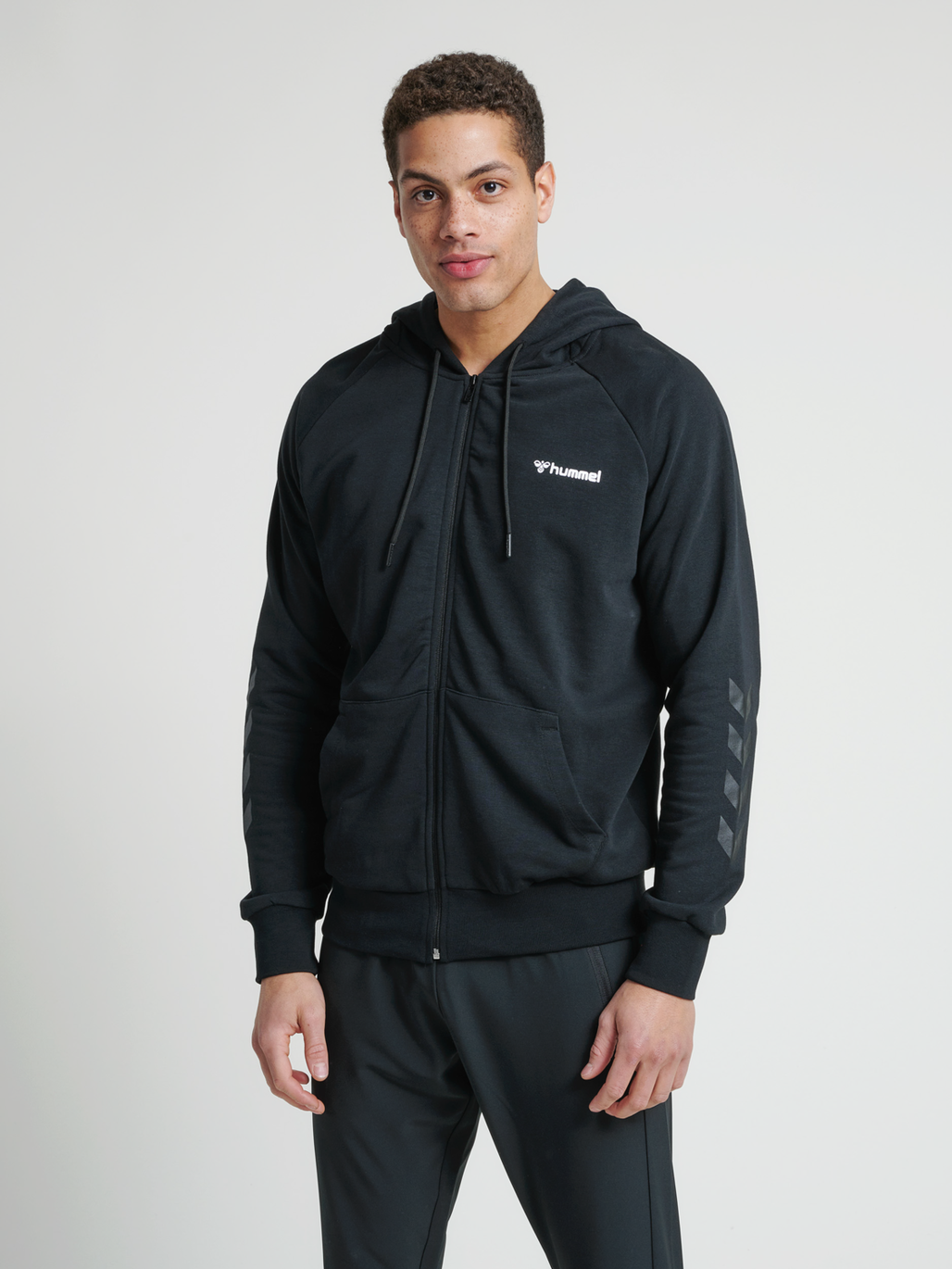 hummel ISAM ZIP HOODIE BLACK hummelsport