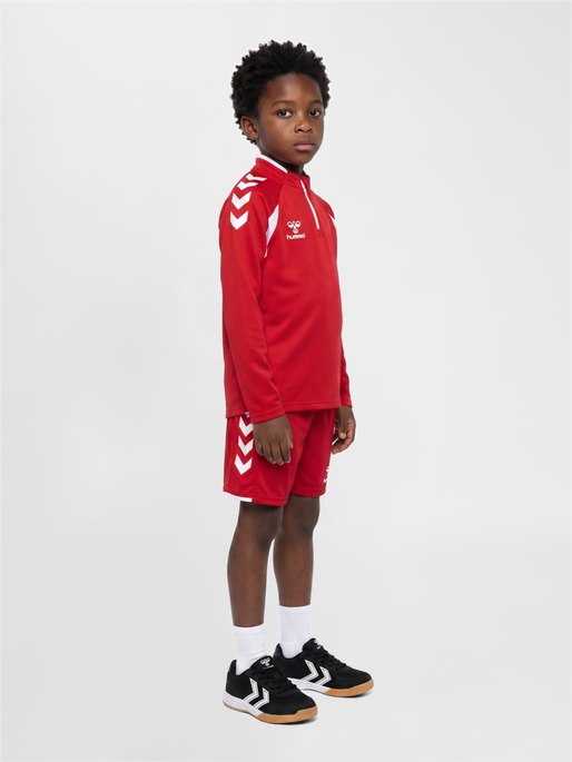 hmlCORE 2.0 SHORTS KIDS, TRUE RED/WHITE, model
