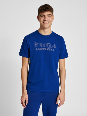 hmlLGC JOEL T-SHIRT, ESTATE BLUE, model