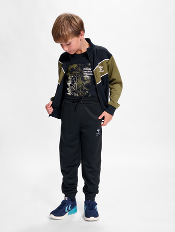 hmlWIN TRACKSUIT, BEECH, model