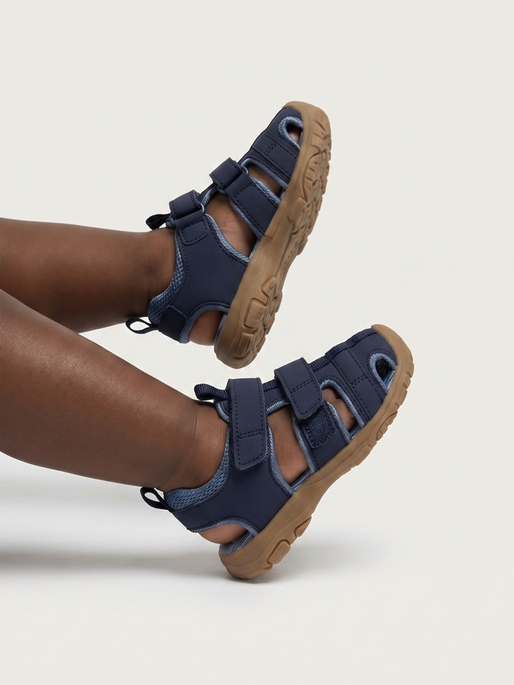 SANDAL VELCRO INFANT, DRESS BLUES, model