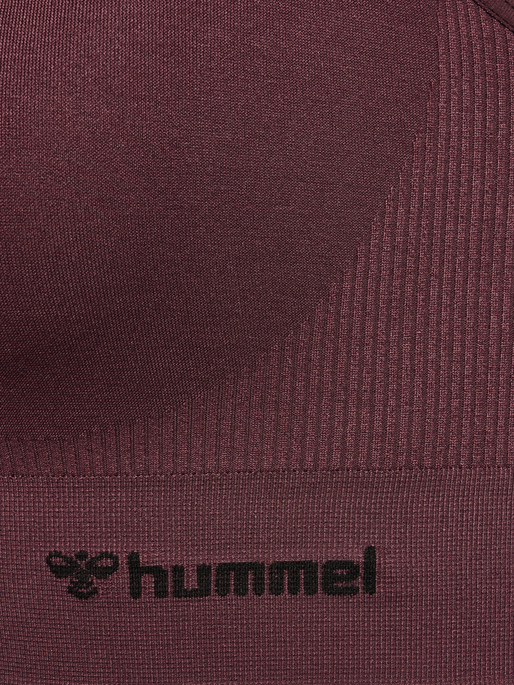 hmlTIF SEAMLESS SPORTS TOP, FUDGE, packshot
