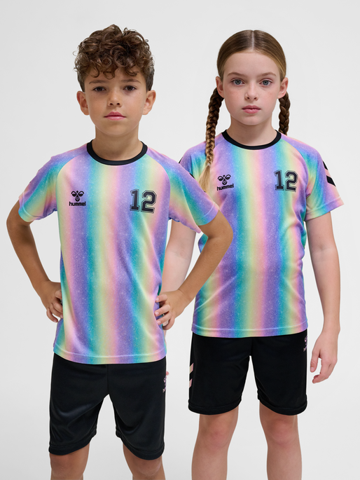 hmlSHIMMER T-SHIRT S/S, PINK-A-BOO, model
