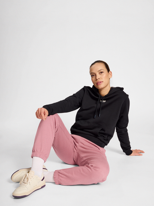 hmlLGC SHAI HOODIE, 2001, model