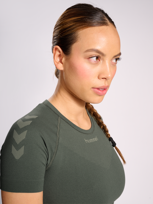 HUMMEL FIRST SEAMLESS JERSEY S/S W, SEA SPRAY, model