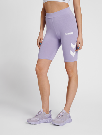 hmlLEGACY WOMAN TIGHT SHORTS, HEIRLOOM LILAC, model