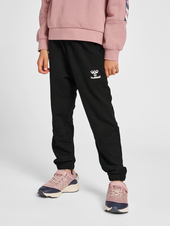 hmlNUETTE PANTS, BLACK, model