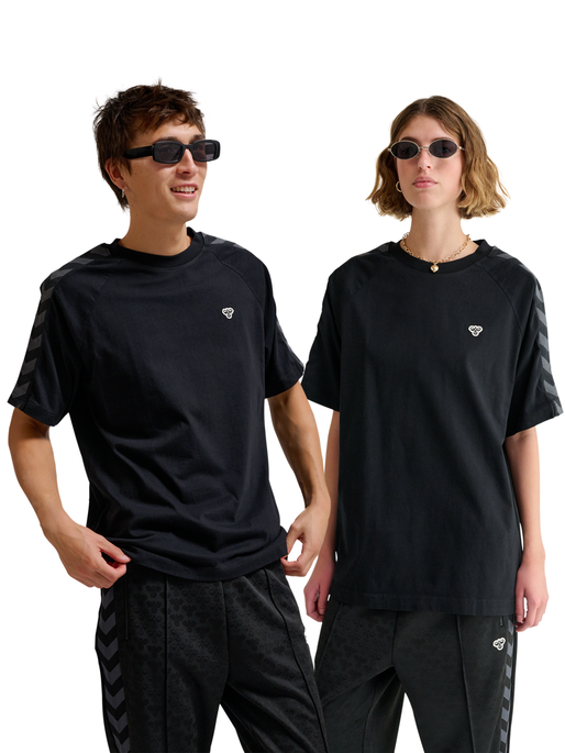 hummel ARCHIVE LOOSE T-SHIRT S/S - BLACK | hummelsport.se