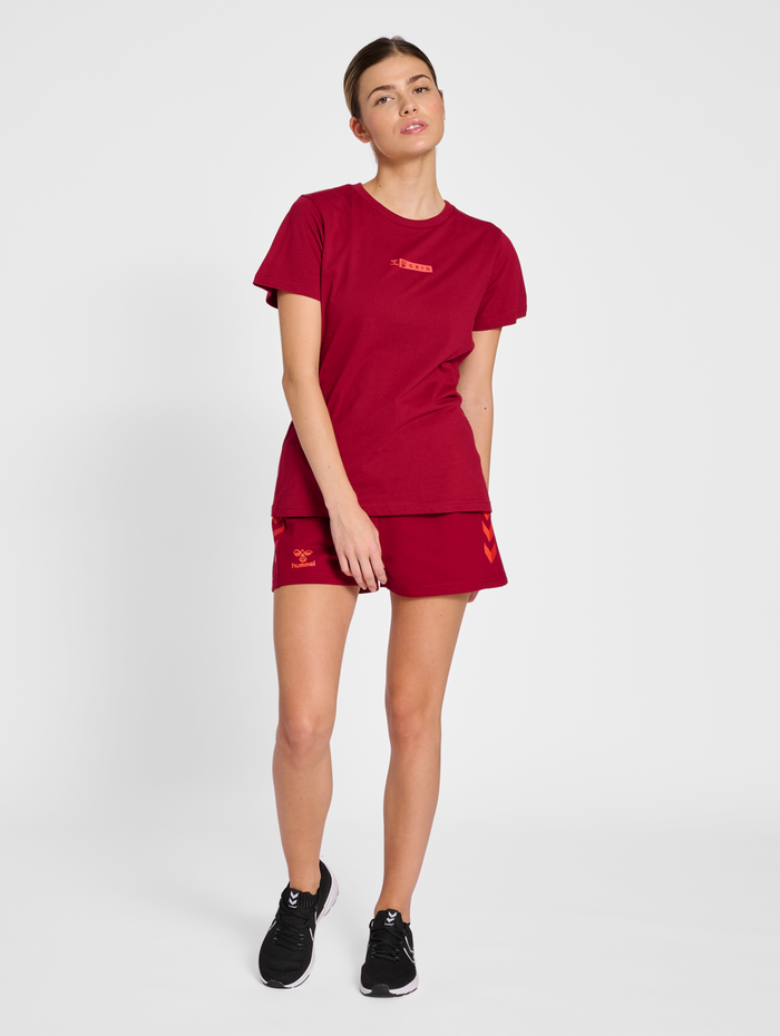 hmlOFFGRID COTTON SHORTS WO, RHUBARB/NASTURTIUM, model