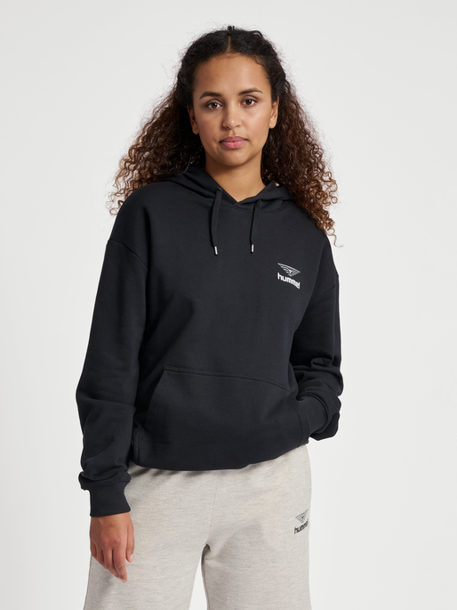 hmlHIVE WADE HOODIE, BLACK, model