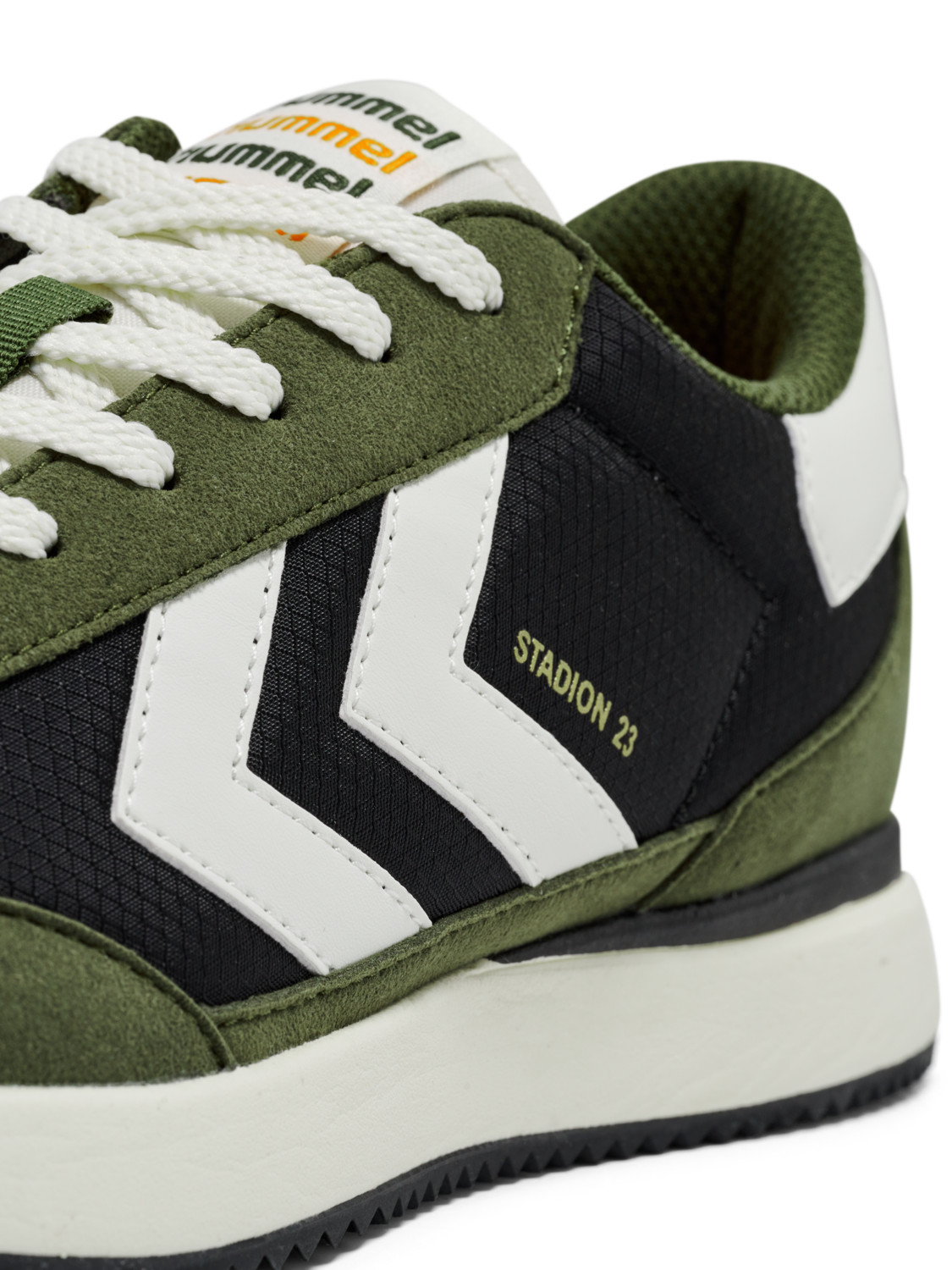 STADION 23, WINTER MOSS, packshot