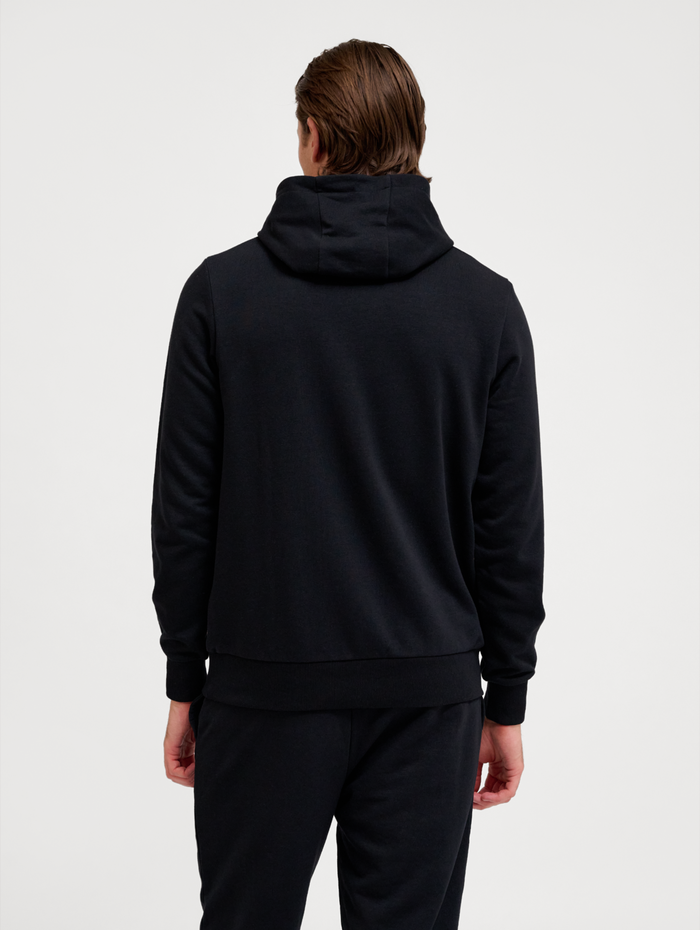 hmlPULSE SWEAT HOODIE, BLACK, model