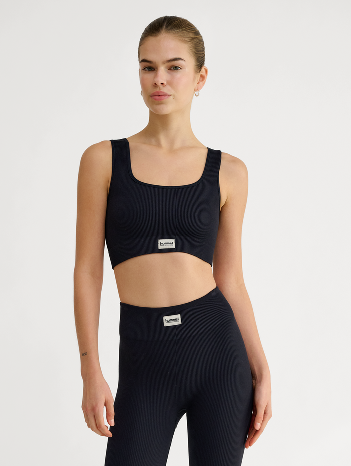 hmlPULSE SEAMLESS RIB BRA, BLACK, model