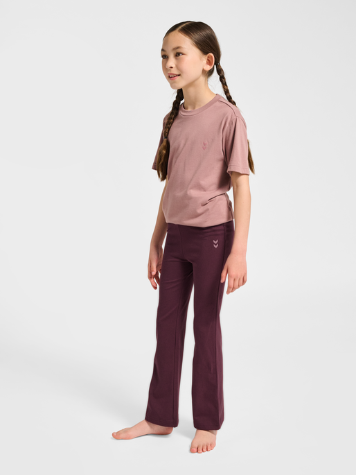 hmlJR FLARE TIGHTS, VINEYARD WINE, model
