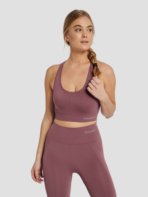 hmlTIF SEAMLESS SPORTS TOP, 4764, model