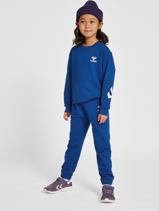hmlVENTI TRACKSUIT, NAVY PEONY hmlVENTI TRACKSUIT, NAVY PEONY, model