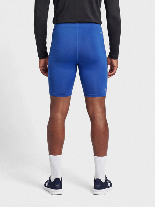 hmlBL ESSENTIAL SHORT TIGHTS, TRUE BLUE, model