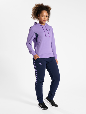 hmlSTALTIC COTTON HOODIE WOMAN, PAISLEY PURPLE, model