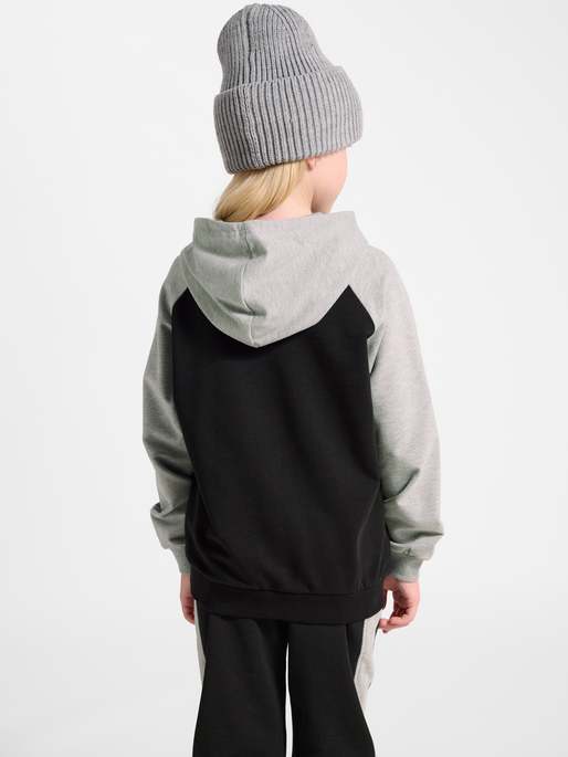 hmlESSEN HOODIE, BLACK, model